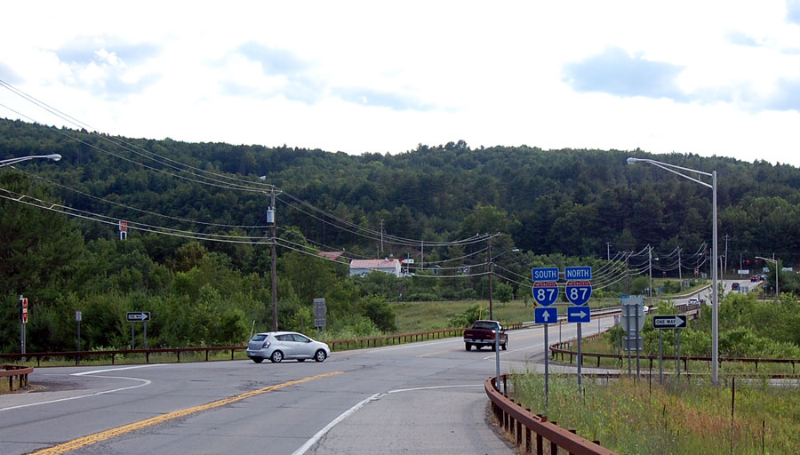 Exit 23 - Warrensburg, Diamond Point, Lake George : US 9, NY 28